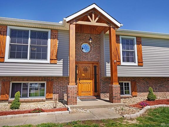 2nd image of 1840 Clermontville Laurel Rd