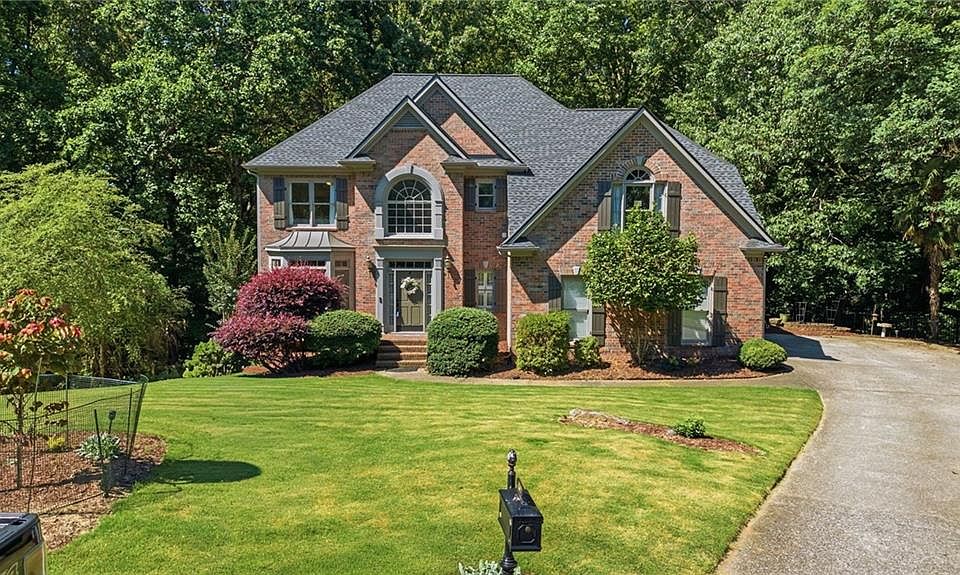 1st image of 835 Forestwalk Dr
