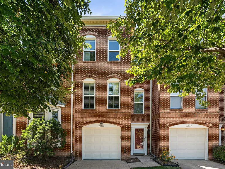 12087 Edgemere Cir — Photo 31