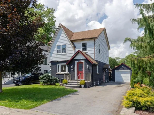 5701 Dorchester Rd, Niagara Falls, ON L2G 5S5