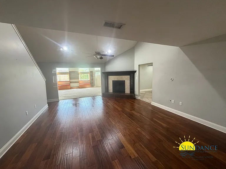4504 Boca Dr — Photo 6