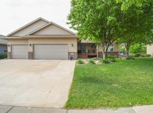 5125 S Manchester Ct, Sioux Falls, SD 57108