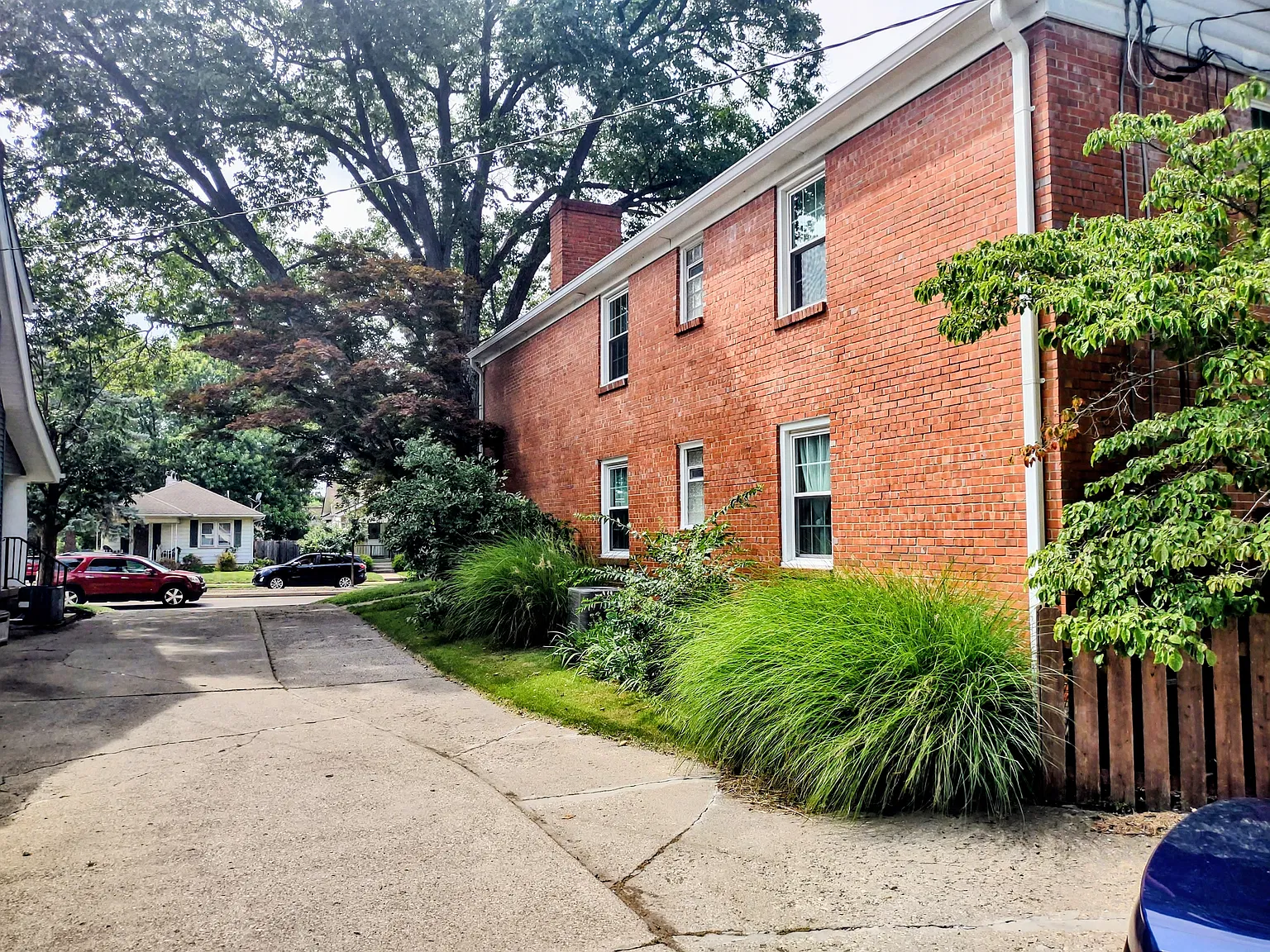 2 bed, 1150 sqft, $1,400 — Photo 2