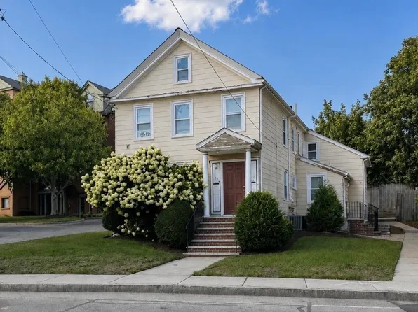 57 Pleasant St #B, Watertown, MA 02472