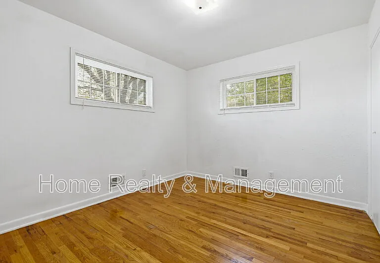 10712 Loren Ln — Photo 22
