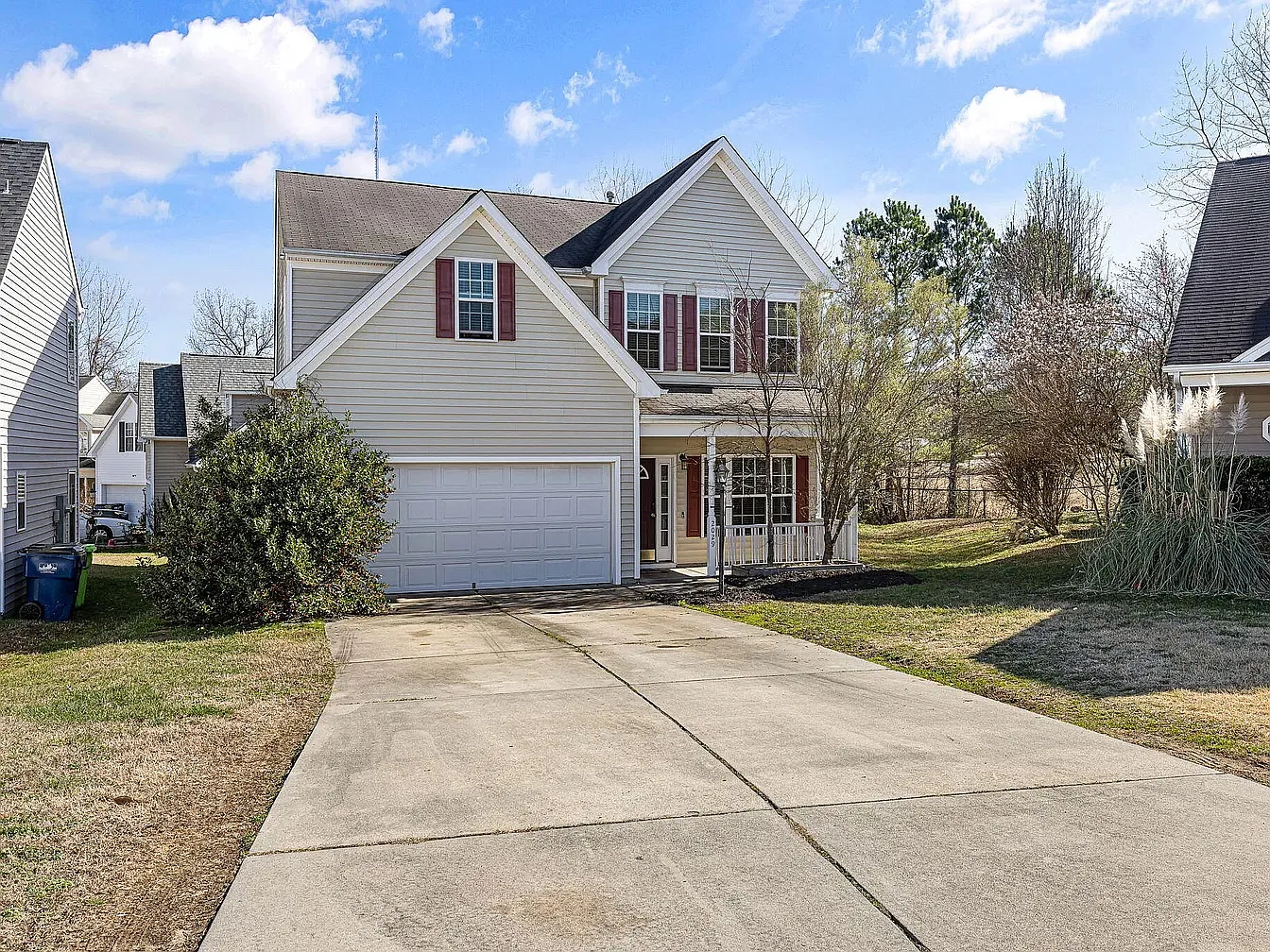 3 bed, 1964 sqft, $1,899 — Photo 2