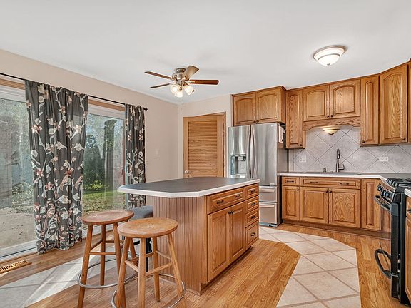 4th image of 743 Westwind Dr