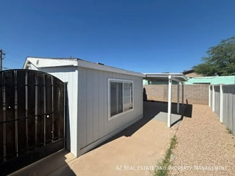 502 E Cody Dr — Photo 32