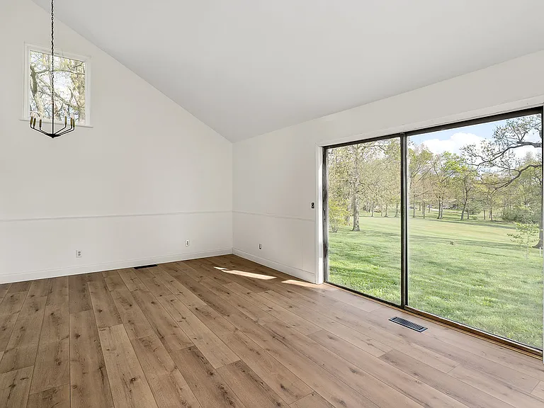 3100 Seminole Loop — Photo 4