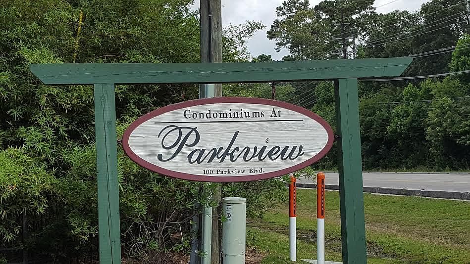 1st image of 204 Parkview Blvd