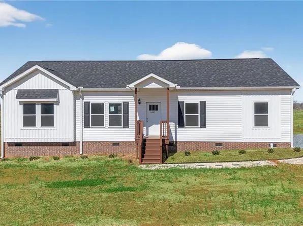 1467 Thayer Rd, Trinity, NC 27370