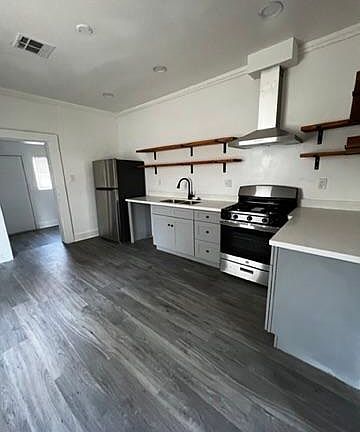 2nd image of 1023 Teche St #1023
