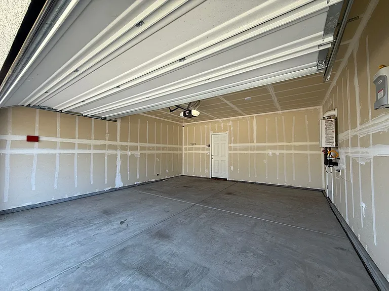 2038 S Palm St — Photo 28