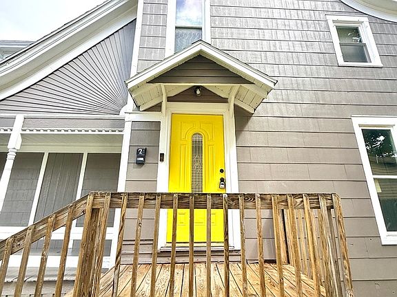 2nd image of 214 N Cherry St #2