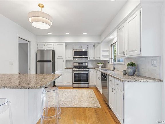 5th image of 37 Colby Avenue