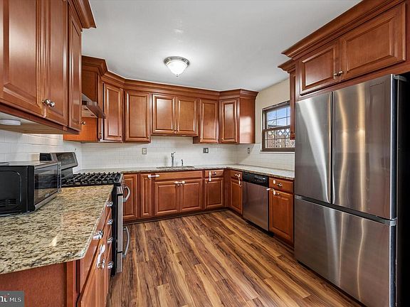 2nd image of 804 Keely Pl