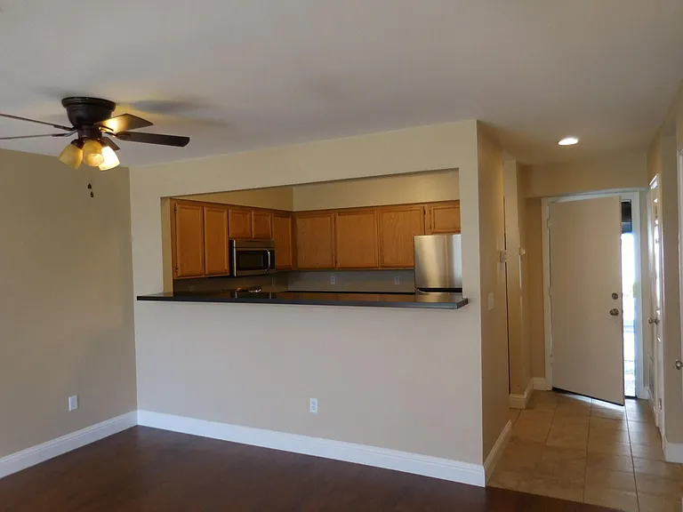 412 Feldspar Ln — Photo 6