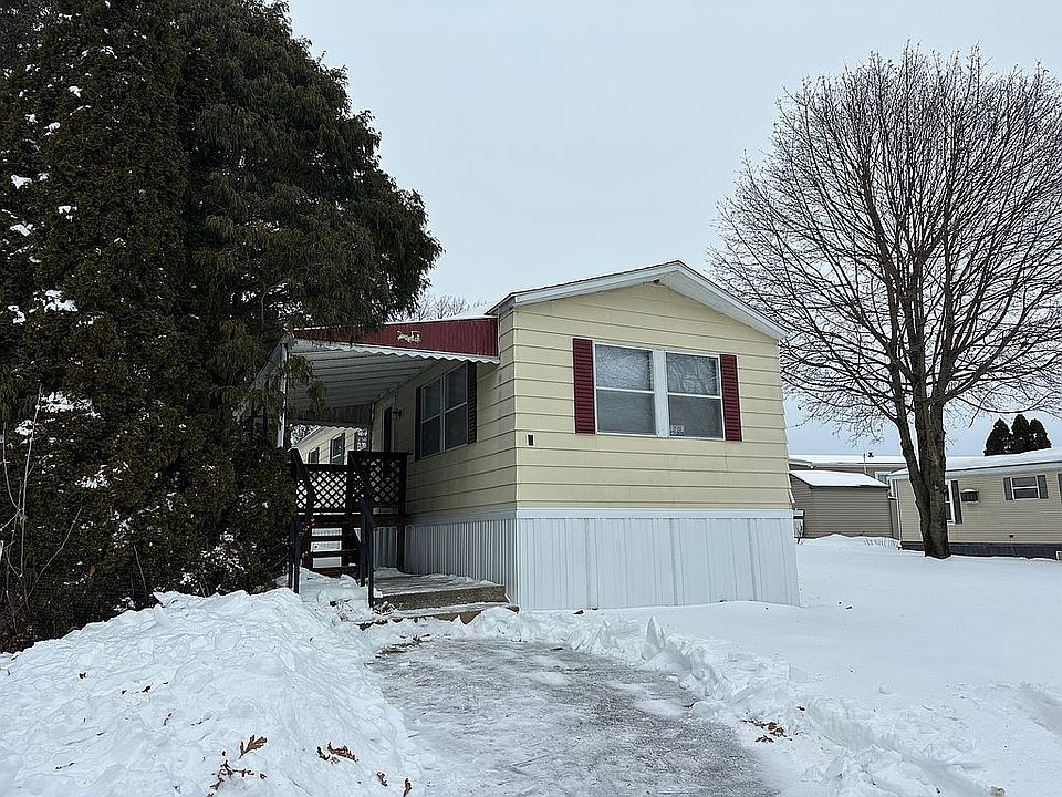 1st image of 4 Parker Dr