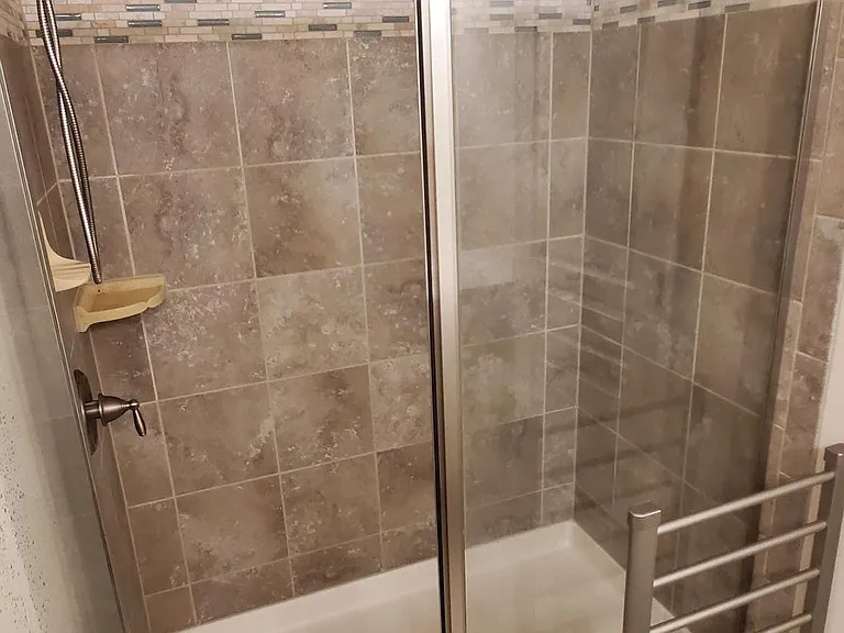 2426 Royal York Ave — Photo 7