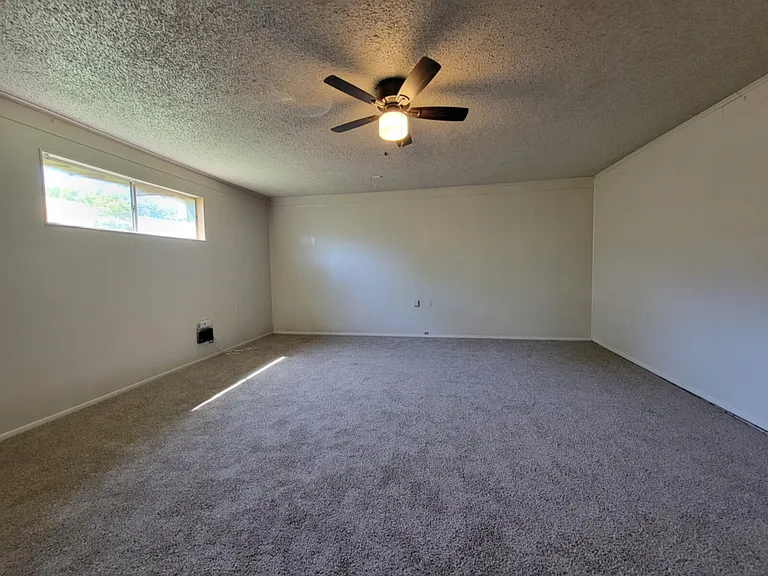1220 Lewis Dr — Photo 9