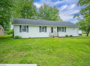 10026 Walnut St, Whitesville, KY 42378