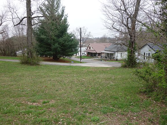 3rd image of 137 Coppock St