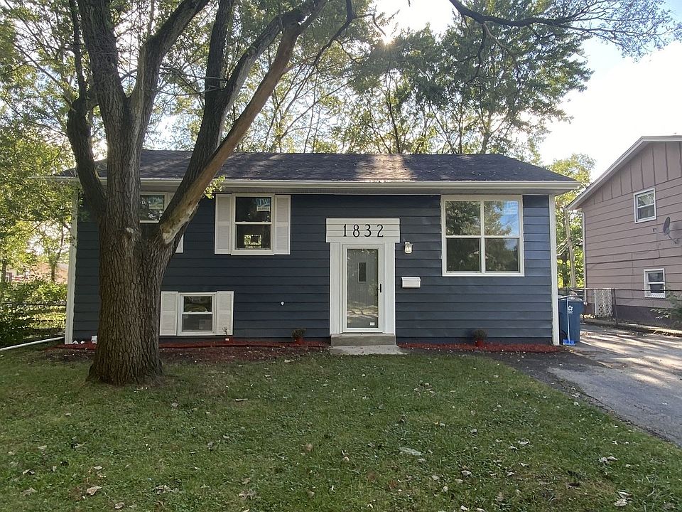 1st image of 1832 225th Pl