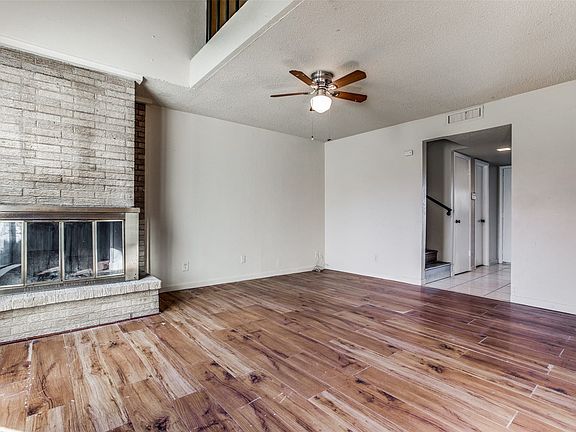 4th image of 4146 Towngate Blvd
