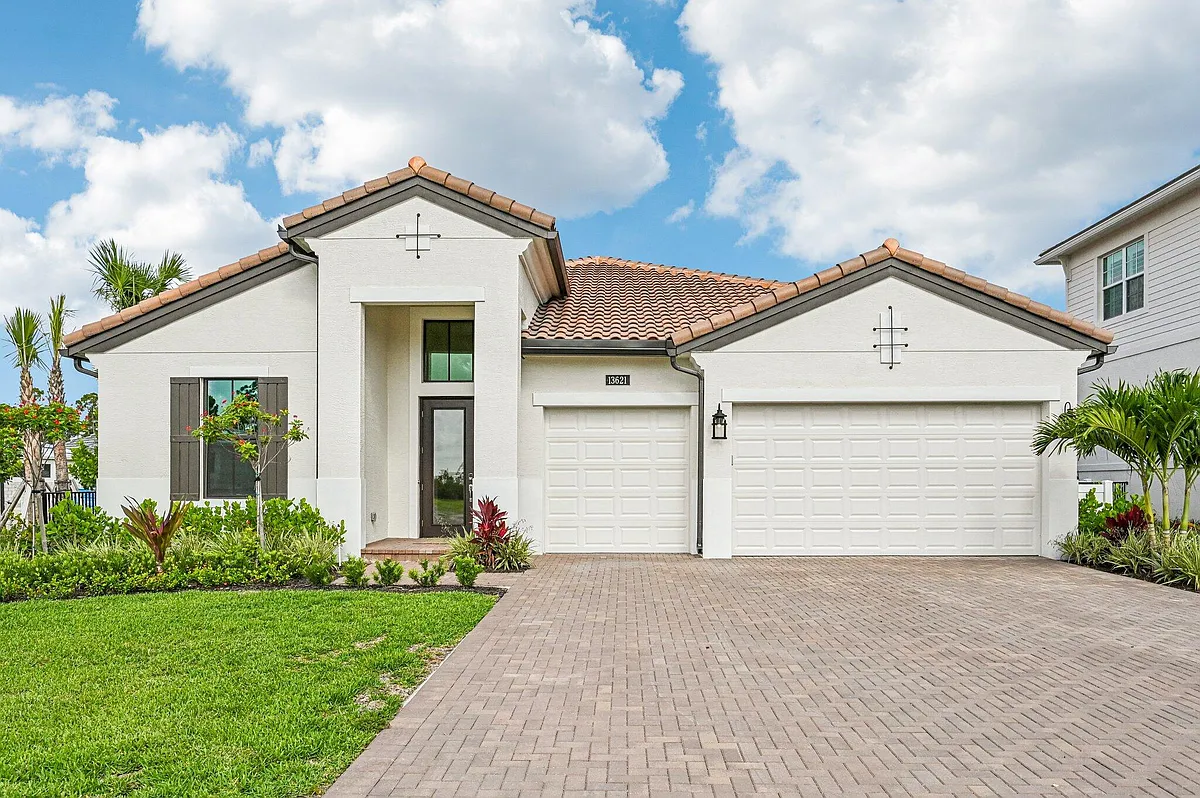 Building Photo - 13621 Le Christine Dr