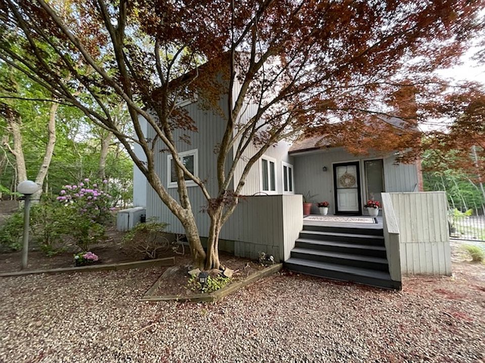 1st image of 18 Park Cir