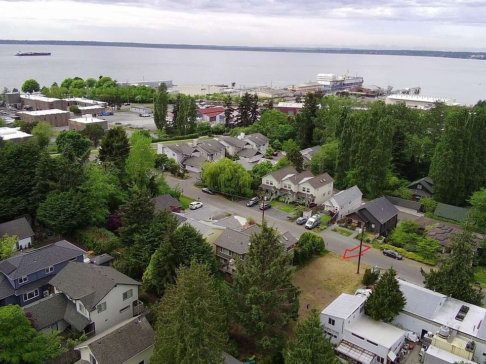 2nd image of 452 Donovan Avenue