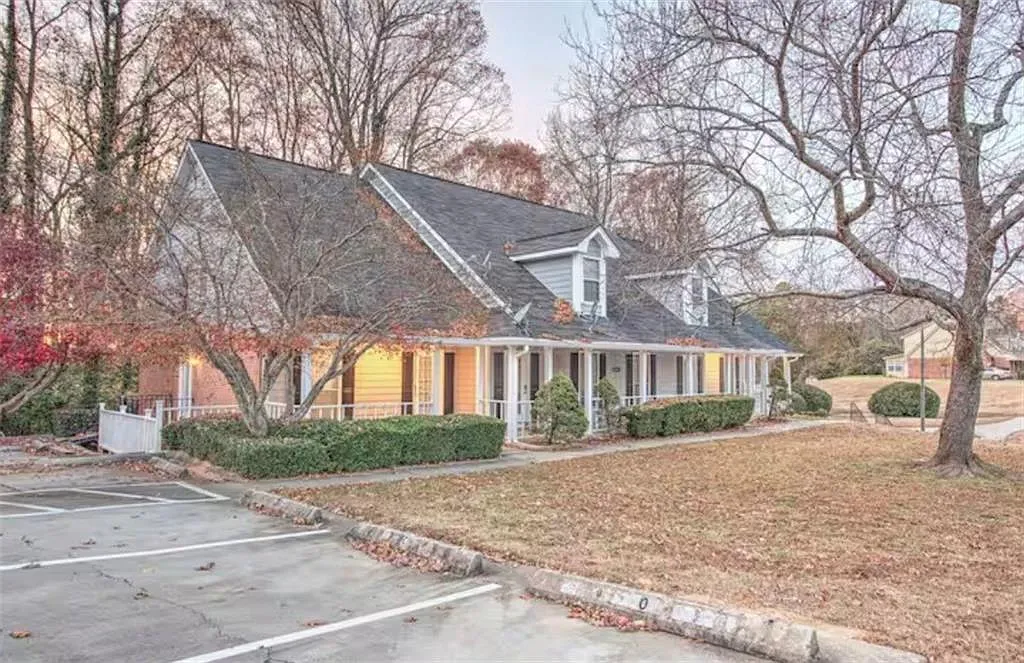 2 bed, 2.0 bath, $2,195 — Photo 3