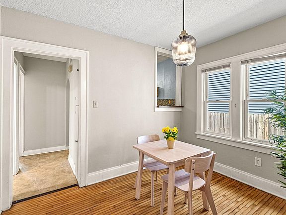 3rd image of 1856 Orange Ave E