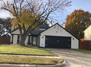 506 Caraway Ln, Euless, TX 76039