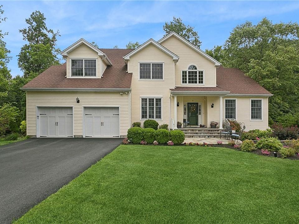 1st image of 9 Vista Drive