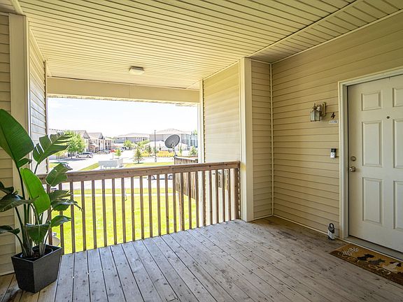 2nd image of 1606 NW Prairie Lakes Dr APT 4