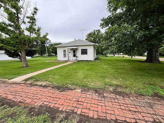 5th image of 1190 D St