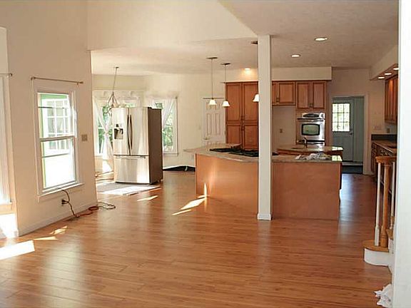 4th image of 109 N Joshuas Way