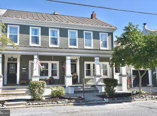 95-97 Main St, Womelsdorf, PA 19567