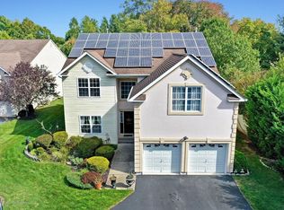 44 Pension Rd, Manalapan, NJ 07726