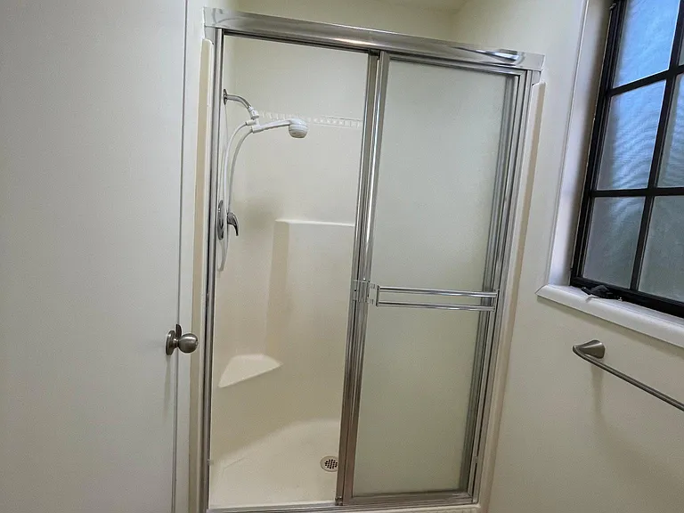1122 Campbell St #1 — Photo 10