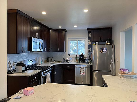 2nd image of 5 Plainfield Ave Floor 2