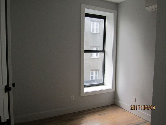 3rd image of 717 Dekalb Ave APT 7