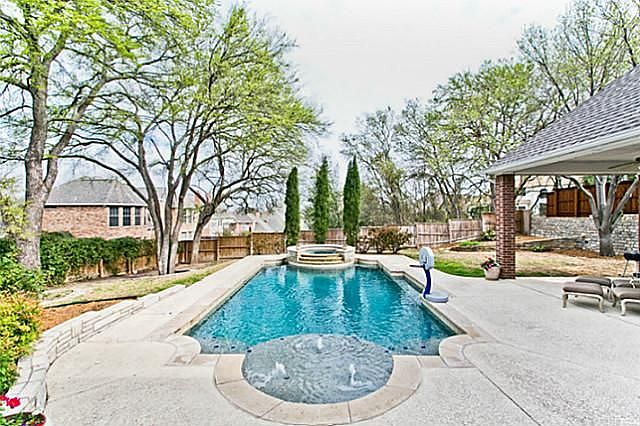 1st image of 805 Hills Creek Dr