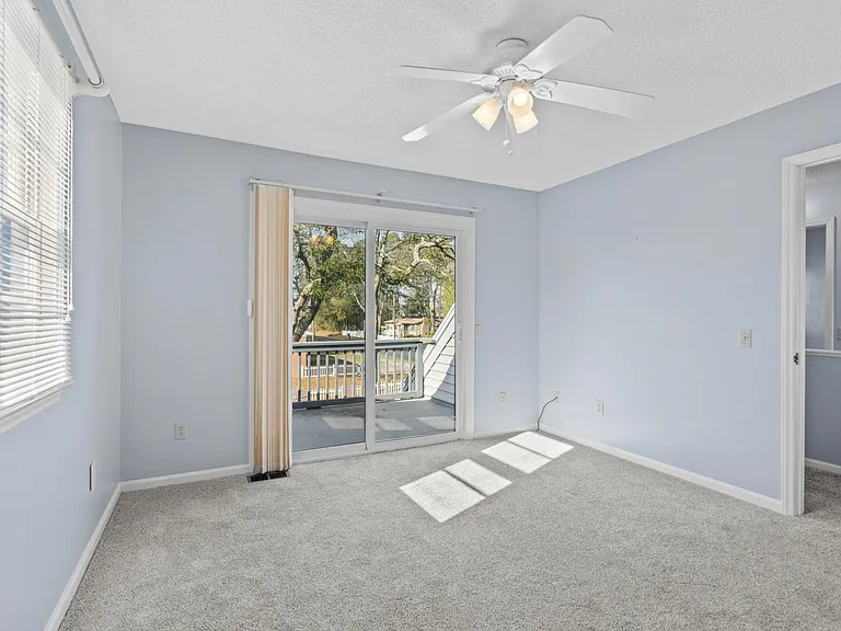 345 15th Ave S #2 — Photo 24