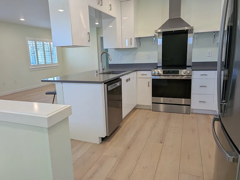 2414 N Stevens St #B — Photo 8