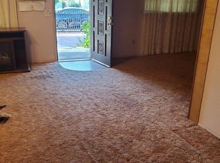 620 Tuolumne St, Parlier, CA 93648