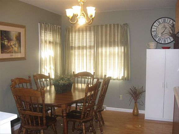 Dining Rm