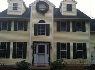 260 Manchaug Rd, Sutton, MA 01590