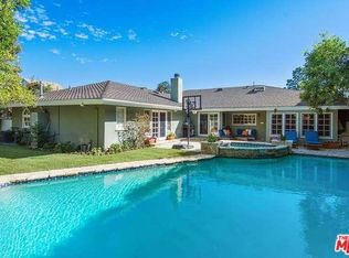 2340 Donella Cir, Los Angeles, CA 90077